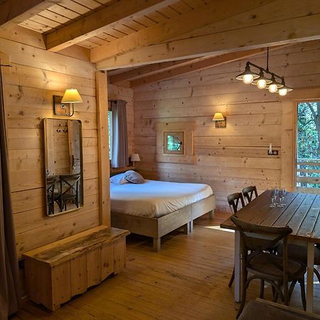 Les Cabanes Dans Les Bois Logis Hotel Villedubert Kültér fotó