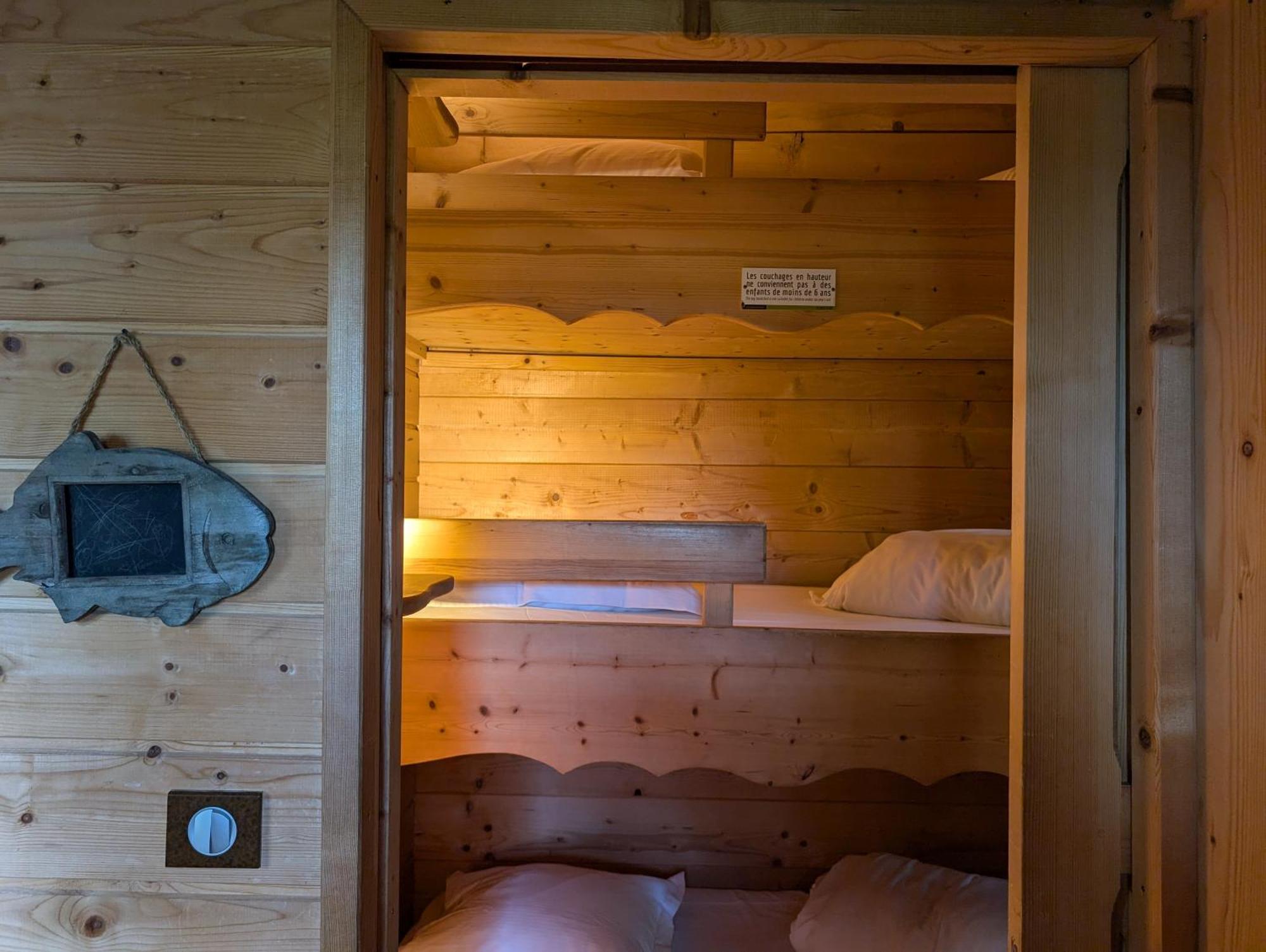 Les Cabanes Dans Les Bois Logis Hotel Villedubert Kültér fotó